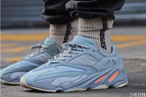 老爹鞋怎么搭配好看,什么样的老爹鞋百搭又好看?