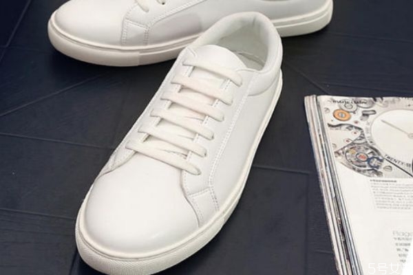 板鞋搭配什么衣服好看?,板鞋搭配什么衣服好看?女