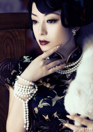 冬天旗袍怎么搭配,冬天穿旗袍怎么搭配