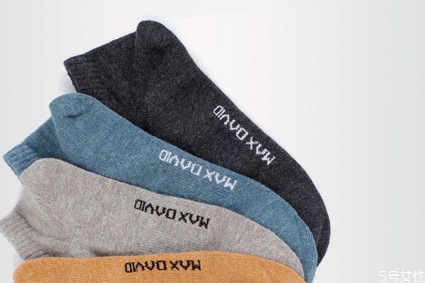 正常一双袜子多少钱,一双袜子大概多少钱