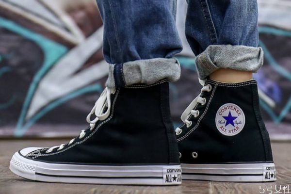 一双匡威鞋的寿命,匡威多少年了 一双匡威鞋的寿命,匡威多少年了