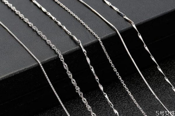 戴纯银项链有什么好处,佩戴纯银腰链好处