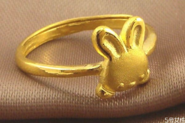 黄金饰品出现划痕怎么办?四招帮你搞定,黄金首饰有划痕怎么办