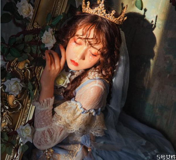 穿lolita出街注意事项,lolita内搭随便穿行吗