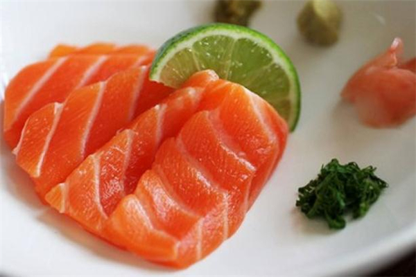 三文鱼和虹鳟鱼的区别图片,三文鱼和虹鳟鱼的区别在哪里 三文鱼和虹鳟鱼的区别图片,三文鱼和虹鳟鱼的区别在哪里