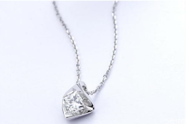 钻石项链的寓意和象征,钻石项链的象征