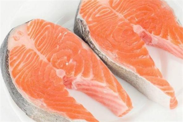 超市买的三文鱼可以直接吃吗,超市冰鲜三文鱼能直接吃吗