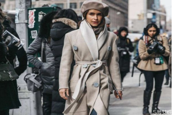 戴贝雷帽怎么扎头发,贝雷帽怎么扎头发好看图片 戴贝雷帽怎么扎头发,贝雷帽怎么扎头发好看图片