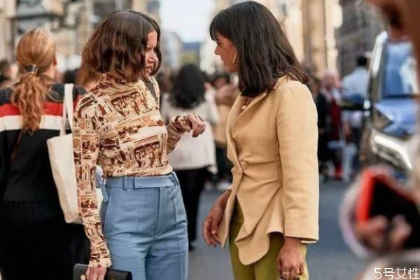 羊毛打底衫可以机洗吗,打底衫可以机洗吗