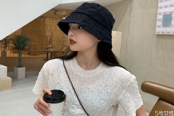 海边戴帽子防晒吗,戴帽子能防晒吗