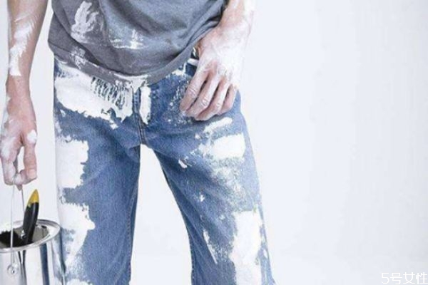 衣服上的顽固油渍怎么去除小窍门,如何去除衣服油渍