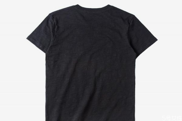 第一次洗黑色衣服怎么样才不褪色,新的黑色衣服第一次怎么洗