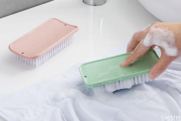 洗衣机里面有毛毛怎么清洗干净,洗衣机洗出来的衣服有毛毛怎么办