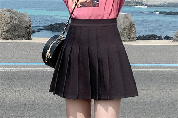 百褶裙属于jk制服吗,jk制服跟百褶裙的区别