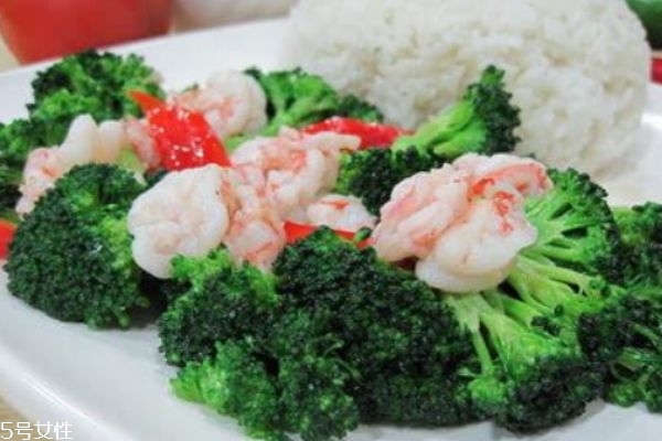 西兰花制作方法,西兰花怎么炒好吃 家常