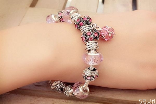 潘多拉手链的特点,什么是潘多拉手链