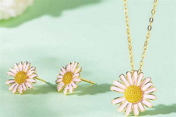 小雏菊项链是什么牌子