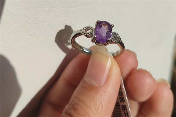 紫水晶戒指图片,紫水晶戒指值钱吗