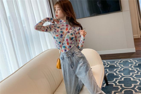 梨形身材适合穿老爹裤吗,梨形身材穿牛仔裤好看吗