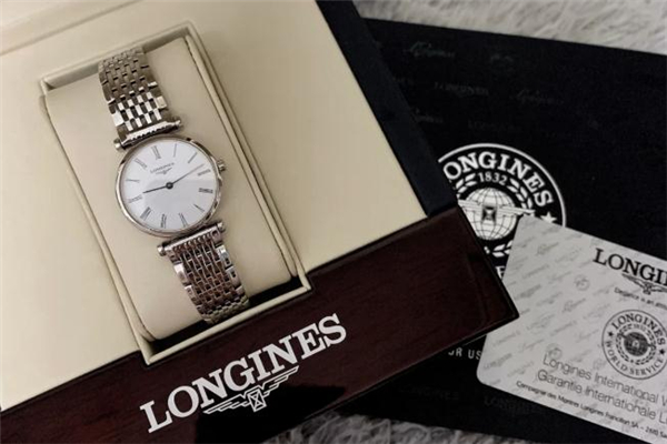 浪琴心月和嘉岚哪个更值得选,浪琴心月好看还是嘉岚好看