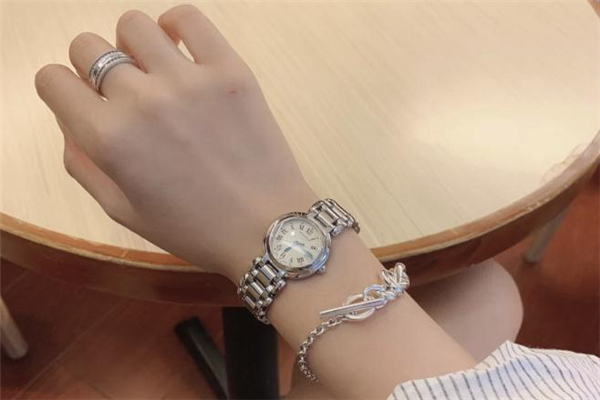 浪琴专柜可以免费截表带吗,浪琴手表截取表带去专柜是免费吗