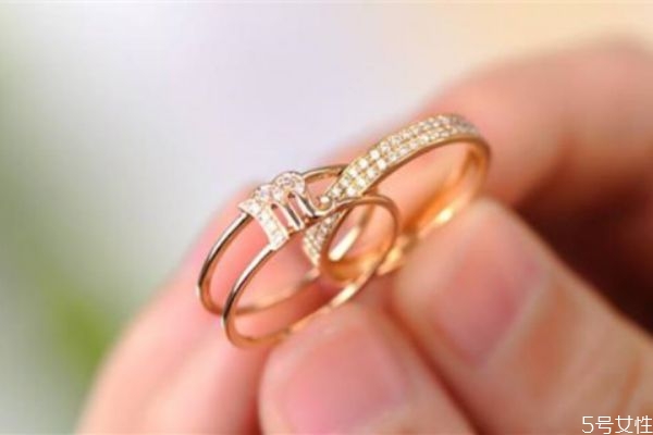 取戒指妙招简单快速,怎么取戒指 取戒指妙招简单快速,怎么取戒指