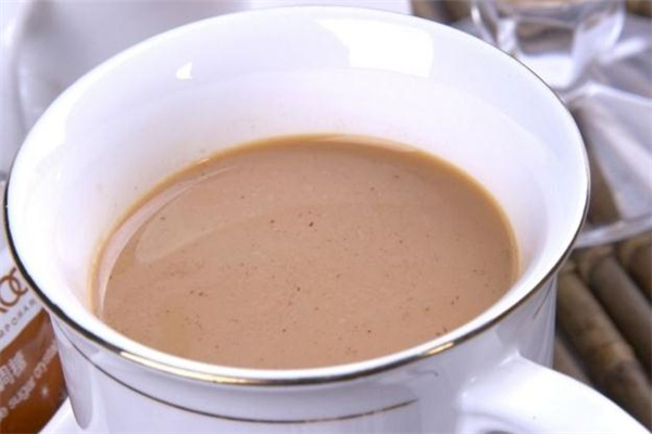 奶茶和薯片能一起吃吗,奶茶可以和薯条一起吃吗