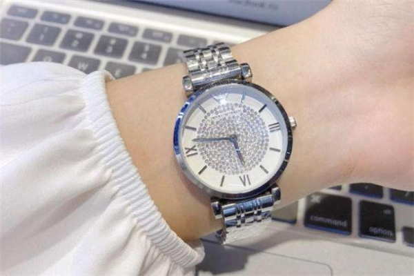 阿玛尼满天星为什么叫满天星,阿玛尼的满天星