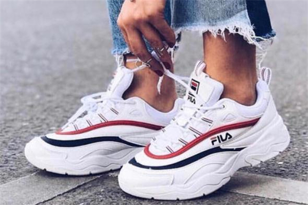 斐乐潮牌和斐乐区别,斐乐和斐乐潮牌一样吗