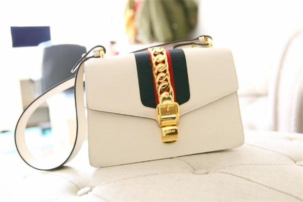 gucci质量好还是lv质量好,gucci包和lv包哪个耐用 gucci质量好还是lv质量好,gucci包和lv包哪个耐用