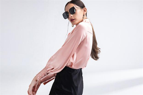 真丝衣服怎么熨烫 挂熨,真丝衣服怎么熨烫