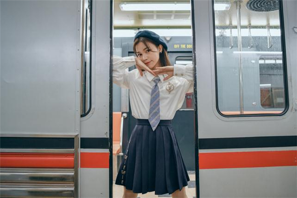 长款衣服怎么收纳,百褶裙怎么收纳