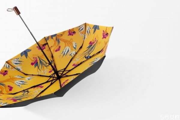 太阳伞什么颜色最防晒?,太阳伞什么颜色最防晒那里有卖的