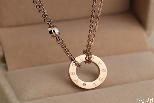 卡地亚为什么用18k金,18k金的卡地亚值钱吗