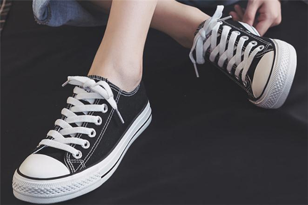 飞跃帆布鞋好穿吗,飞跃帆布鞋怎么样 飞跃帆布鞋好穿吗,飞跃帆布鞋怎么样