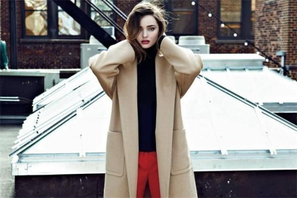 草莓型身材适合什么衣服,草莓型身材适合的上衣