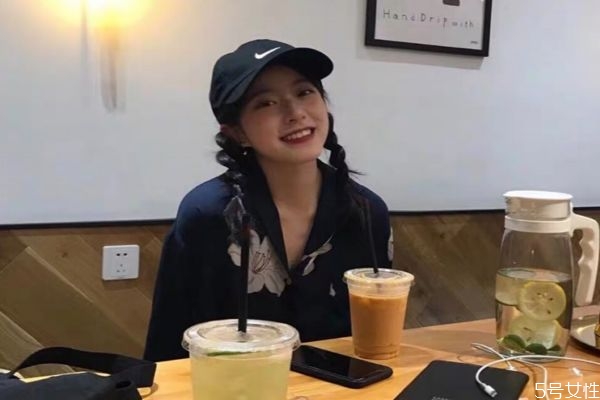 棒球帽搭配方法,棒球帽搭配禁忌 棒球帽搭配方法,棒球帽搭配禁忌