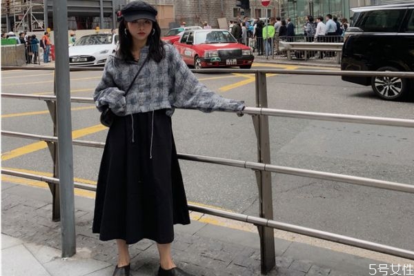 平顶帽怎么戴好看,圆顶帽怎么戴好看