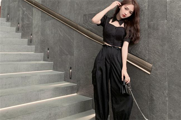 沙漏型身材穿什么裤子,沙漏身材适合裤子