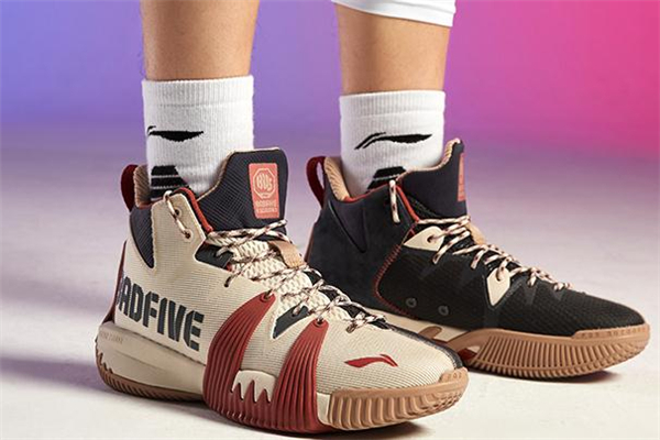 李宁反伍一代有碳板吗,李宁反伍一代拆解