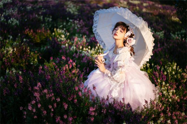 洛丽塔裙子可以用洗衣机洗吗,洛丽塔可不可以用洗衣机洗