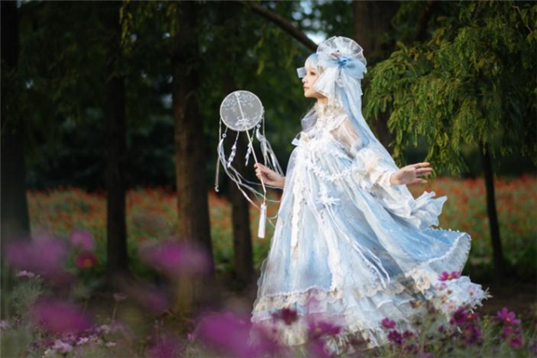 网上买洛丽塔怎么分山正,洛丽塔分山正吗