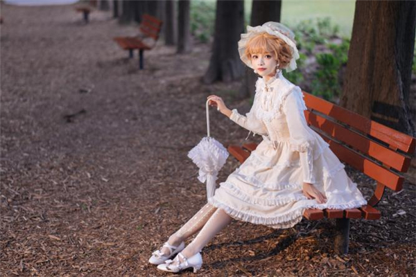 洛丽塔裙撑能坐下吗,穿洛丽塔裙撑能坐下吗