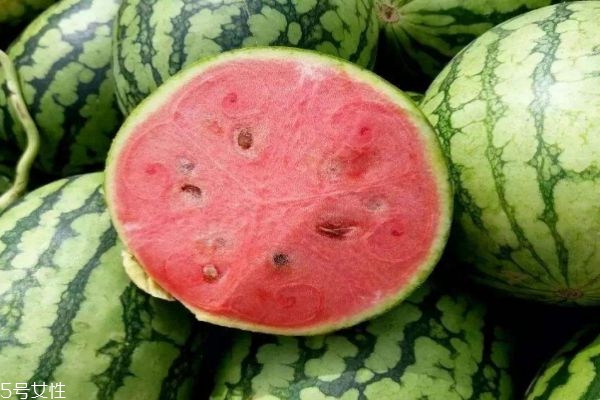 西瓜为什么会空心,西瓜空心是什么原因造成的