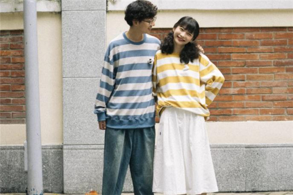 条纹长袖t恤女,条纹长袖t恤搭配女
