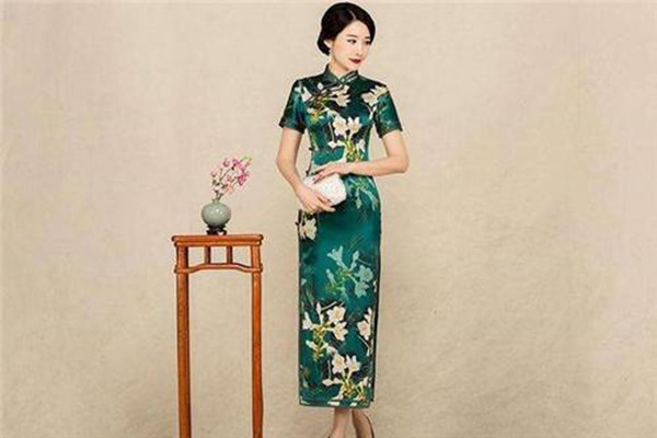 适合旗袍的外搭,旗袍的外搭怎么搭配 适合旗袍的外搭,旗袍的外搭怎么搭配