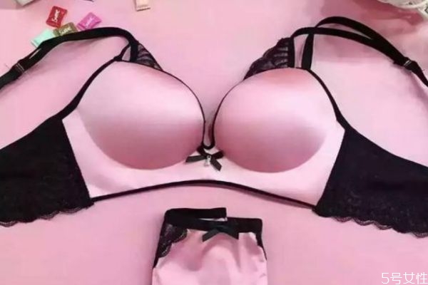 胸外扩穿什么内衣,胸外扩穿什么内衣好