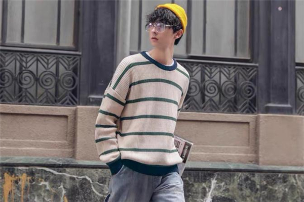 条纹毛衣图片,长款条纹毛衣搭配图片