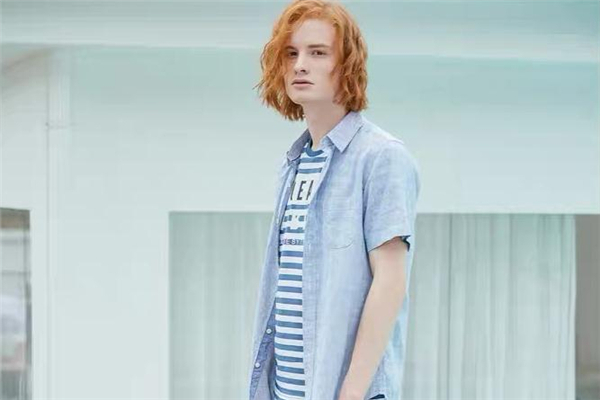 蓝色棉麻衬衫怎么搭配,蓝色棉麻衬衫搭什么裤子好看