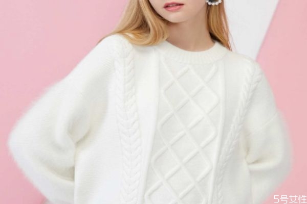 毛衣清洗注意事项,毛衣如何正确清洗 毛衣清洗注意事项,毛衣如何正确清洗